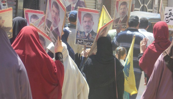 مسيرة يتقدمها أهالي الشهداء والمعتقلين بالشرقية تنديدًا بجرائم الانقلاب