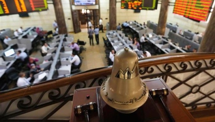 "البورصة" تخسر 4.5 مليار جنيه و19 مليارا قروضًا لسد عجز الموازنة