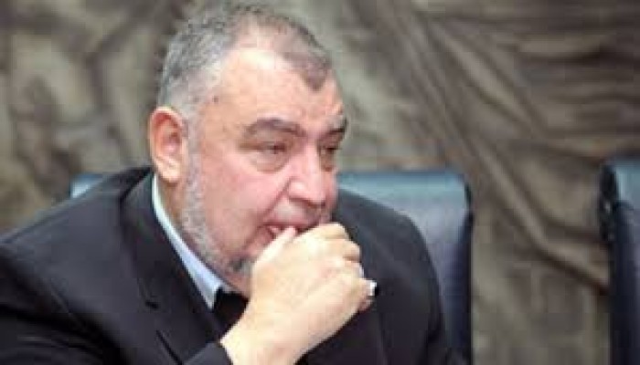 الاحتكار والاحتقار!