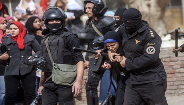 "نساء ضد الانقلاب" ترصد انتهاكات الانقلاب بحق الحرائر في أسبوع