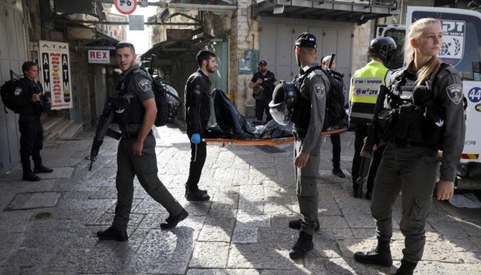 إصابة صهيونيين في عملية طعن بالضفة