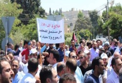 معلمو الأردن يدخلون إضرابًا شاملاً للمطالبة بمستحقاتهم المالية