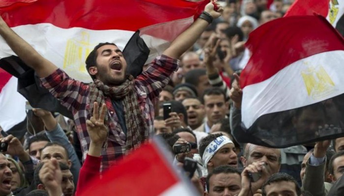 النصف الآخر من 2019.. أزمات وهزائم تلاحق تحالف الثورات المضادة