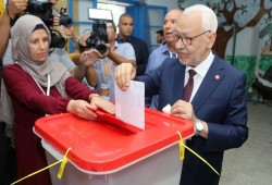 تونس.. "النهضة" يعلن تقدمه بالمركز الأول في الانتخابات التشريعية