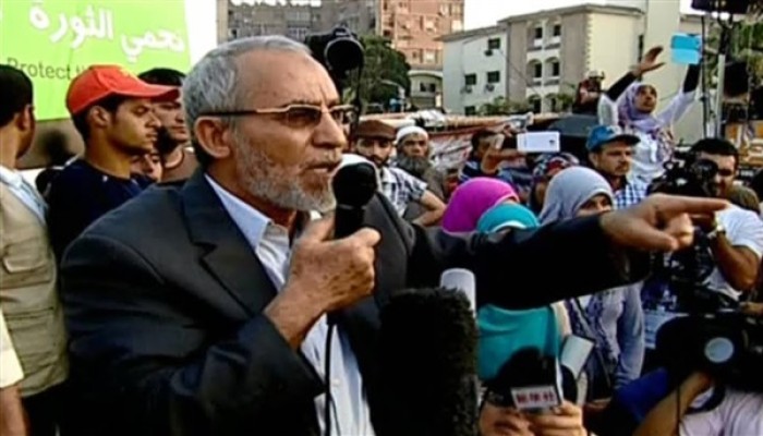 "الإخوان والعنف".. شبهة يفنّدها الشيخ العلامة يوسف القرضاوي (1- 2)