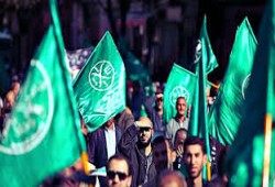 "الإخوان وتسييس الدين" شبهة يفنّدها العلامة يوسف القرضاوي