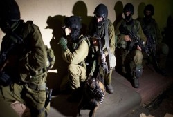 اعتقال 15 فلسطينيا بينهم شقيق الشهيد الأسير سامي أبو دياك