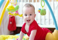 10 أخطاء في رعاية الأطفال يرتكبها الوالدان مرة على الأقل في حياتهم