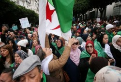 تبون رئيسًا للجزائر.. واحتجاجات واسعة ضد عودة النظام السابق