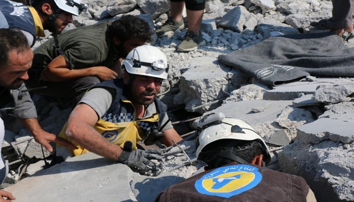 الدفاع المدني السوري يحذر: إدلب "كارثة إنسانية"