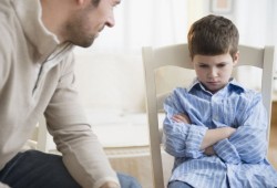 لست وحدك من يرتكب الأخطاء.. تعرف على الأخطاء التي يقع فيها الآباء أثناء تربية أبنائهم