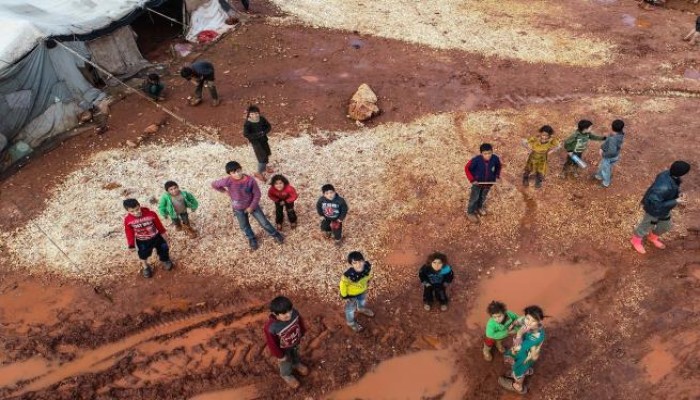 حزن وغضب.. أطفال سورية يموتون بردًا: "يا بحرًا من عجز"