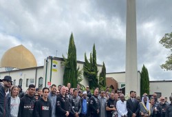 رغم كورونا.. الآلاف يستذكرون ضحايا "مجزرة المسجدين" في نيوزيلندا