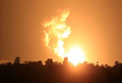 فلسطين المحلتة.. غارات على غزة واعتقالات وحماس تحمل السلطة مسئولية سلامة رئيس المجلس التشريعي