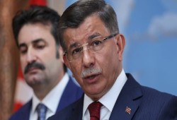 "داود أوغلو" يساند "أردوغان" في ليبيا: تهديدات "السيسي" و"ماكرون" عمى استراتيجي