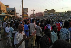 مظاهرات في السودان دفاعا عن الشريعة بوجه حكومة اليسار