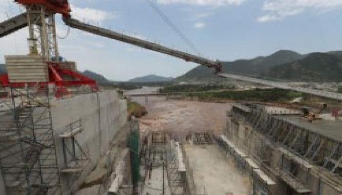 "ائتلاف المصريين بالخارج": الانقلاب يورط مصر في حرب خاسرة وأضاع شريان الحياة