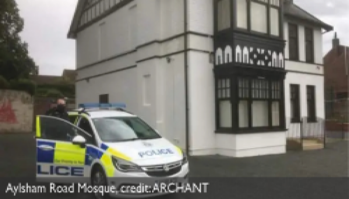 تضامن كنسي مع المسلمين بعد هجوم متعمد على مسجد بالمملكة المتحدة