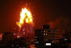 فلسطين المحتلة.. مداهمات واعتقالات في الضفة والقدس وغارات على غزة