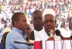 #مالي_تنتفض.. الشيخ "ديكو" يقود حراكا للاستقلال عن فرنسا واسقاط رئيس الوزراء