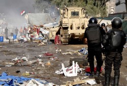 في الذكرى السابعة للمذبحة.. هاشتاج "رابعة" يتصدر تويتر