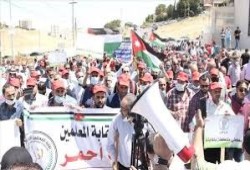 الربيع العربي| الإفراج عن معلمي الأردن وإخلاء ثامن مواقع "التحالف" بالعراق