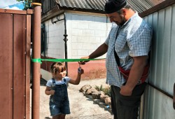 أوكرانيا .. جمعيات تشتري وترمم بيوتا لصالح الأسر المسلمة الفقيرة