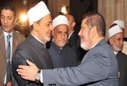 "الأزهر" و"علماء المسلمين": إعادة نشر رسوم مسيئة للرسول دعوة صريحة للكراهية