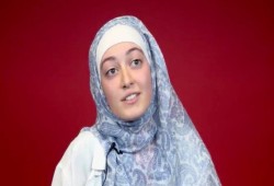 مسلمة محجبة.. "نواب" يغادرون اجتماعا لحضور رئيسة الاتحاد الوطني لطلبة فرنسا