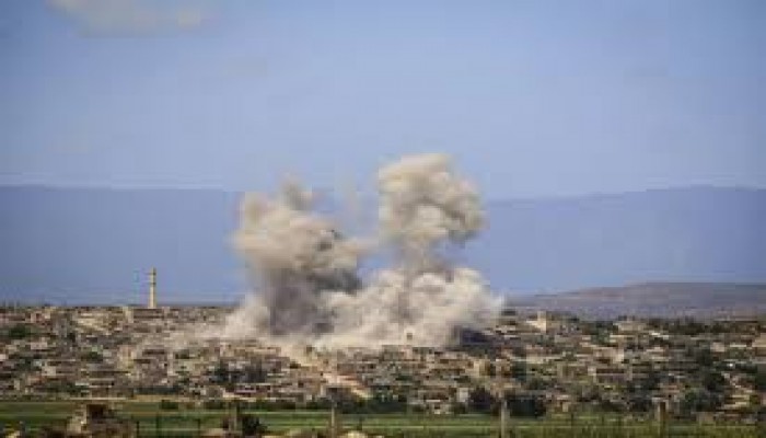 الطائرات الروسية والنظام بدمشق يقصفون إدلب ومحيطها بعشرات الطلعات الجوية