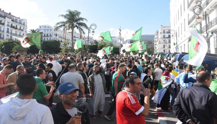 لهذه الأسباب.. إسلاميو الجرائز يعلنون رفض دستور الرئيس المعدل