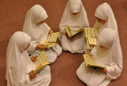 كيف نُعلم أطفالنا حب القرآن الكريم؟