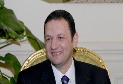 7 سنوات من الانتقام والمنع.. وزير الغلابة باسم عودة في سطور