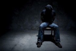 تدوير 11 معتقلا بالشرقية وإخفاء أقارب الفنان هشام عبدالله