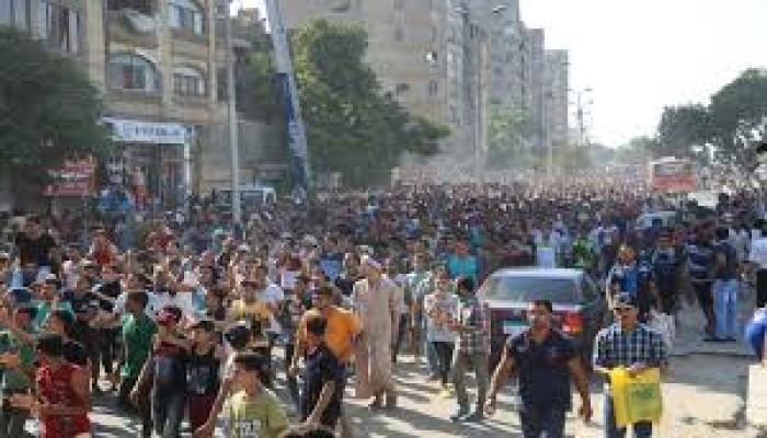 قضاء الانقلاب يعاقب أهالي الوراق ويحكم بالسجن على 35 معتقلاً