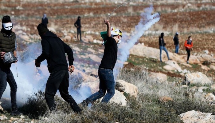حملة اعتقالات بالضفة الغربية.. ومواجهات بين الشباب وقوات الاحتلال