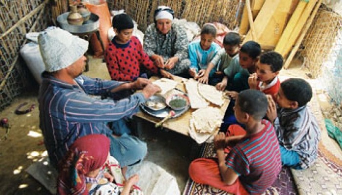 بالأرقام.. استمرار حكومة الانقلاب في الجباية وخفض الدعم والاستثمارات