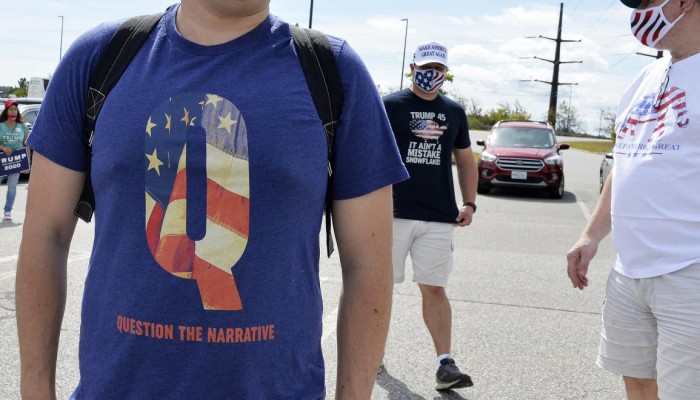 "تويتر" يزيل 70 ألف حساب لأعضاء حركة "كيو آنون" المؤيدة لترامب