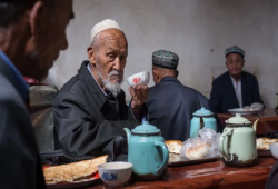 بريطانيا تندد بـوحشية السلطات الصينية ضد مسلمي الأويجور