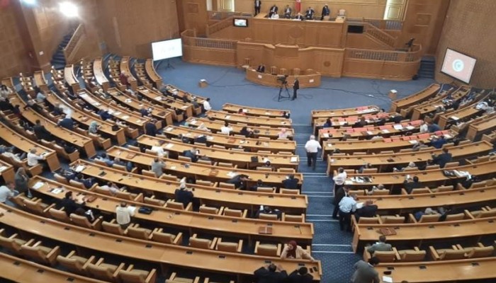 تونس.. البرلمان يمنح الثقة للتعديل الحكومي