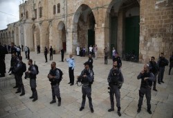 للأسبوع الخامس.. الاحتلال الصهيوني يمنع آلاف الفلسطينيين من الصلاة بـ"الأقصى"