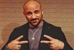 #مكي_عميل_العسكر يتصدر "تويتر".. لمشاركته في"دراما" تزّيف مذبحة "رابعة"