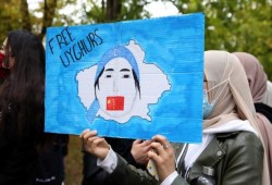 "بي بي سي": مسلمات من الأويجور تعرضن للاغتصاب في سجون الصين