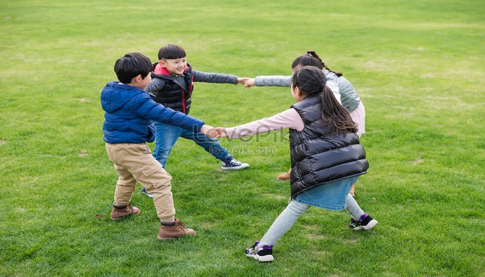 عظمة محمد صلى الله عليه وسلم مع أطفال غير المسلمين