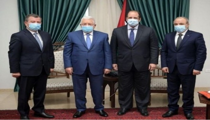 ضغوط على عباس لمصالحة الخائن دحلان قبل الانتخابات