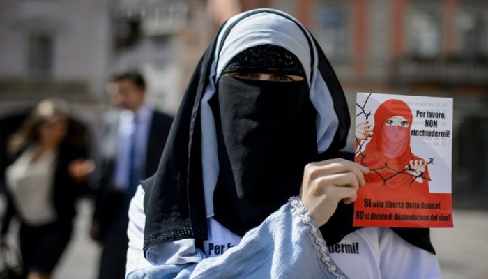 باحثة أمريكية ترصد تغير النظرة لنقاب المسلمة بعد عام من الجائحة