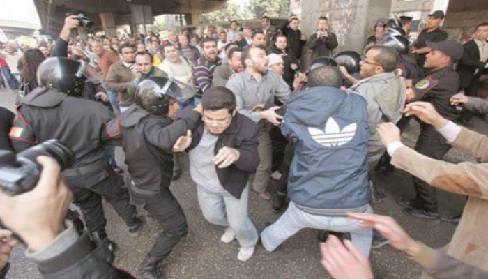 حملة أمنية مسعورة تطال 9 أطباء ومعلمين بالبحيرة