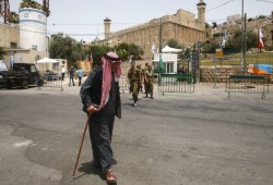 27 عاما على مجزرة المسجد الإبراهيمي.. ودعوات لحمايته