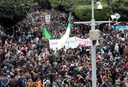الجزائر.. مظاهرات حاشدة بالجمعة الأولى لذكرى الحراك