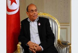 المرزوقي يطالب الرئاسة التونسية بإعادة لقاحات حكام الإمارات